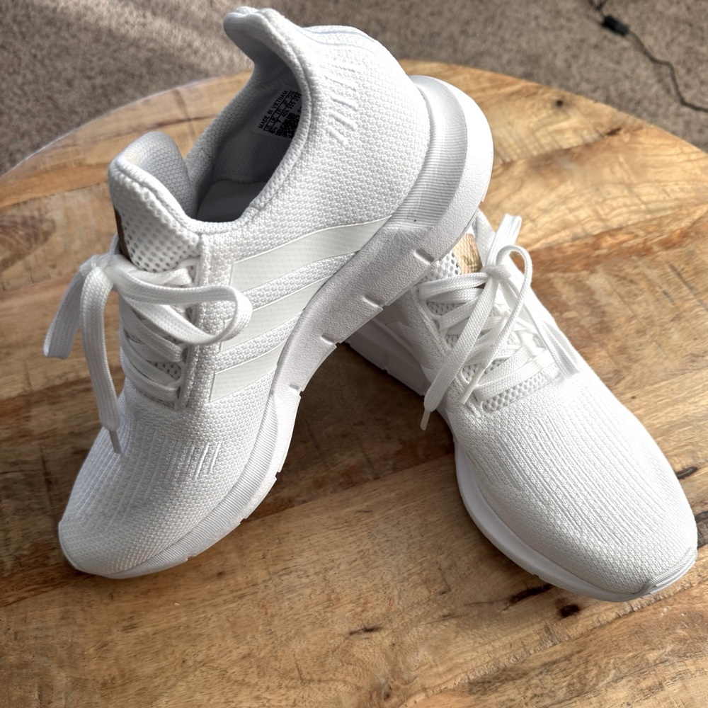 NWOT Women’s all white Adidas Athletic Shoes - size 8.5